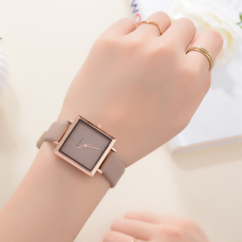 ساعة يد نسائية مربعة باللون الذهبي الوردي موضة 2021 ساعات يد كوارتز نسائية بسيطة من الجلد الصناعي PU ساعة يد نسائية هدية