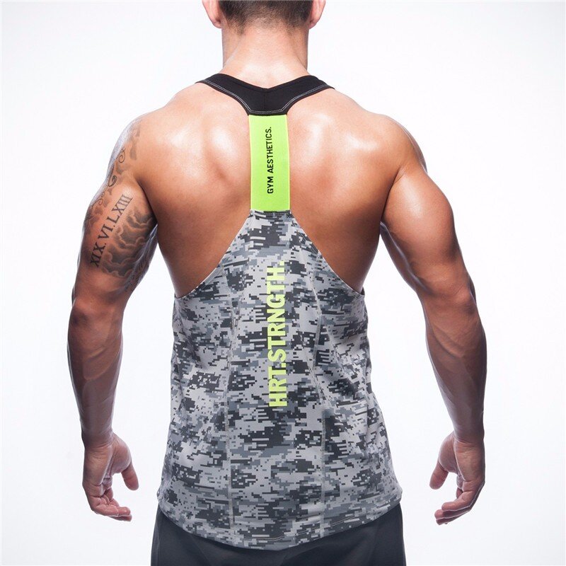 2017 sommer marke kleidung Herren Tank Tops Stringer Bodybuilding Fitness absorbieren schweiß frei atmen Männer Tanks Kleidung Singuletts.