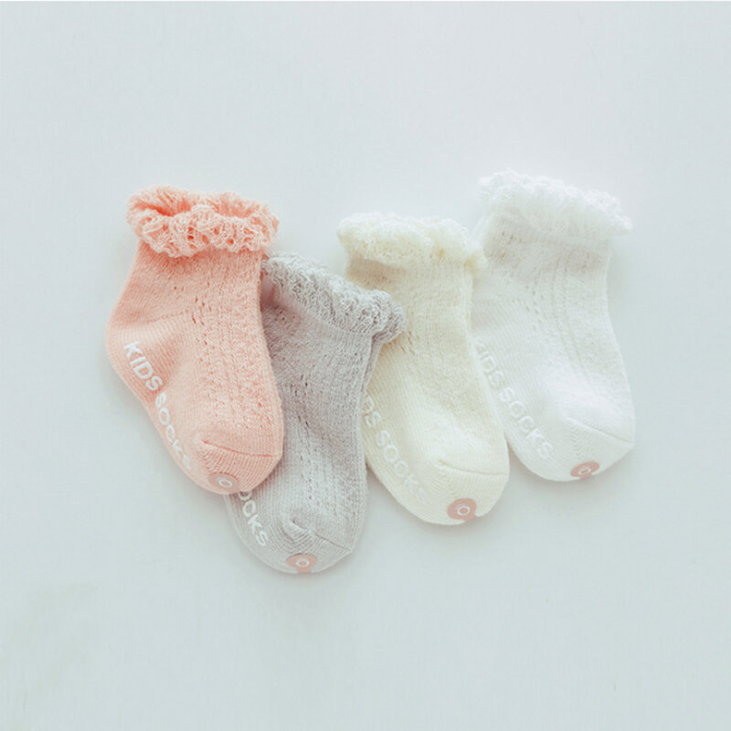 Meias de algodão antiderrapantes para bebês meninas, meias curtas de renda e antiderrapantes para recém-nascidos, meias brancas e de malha plissada de princesa para crianças, acessórios de roupas infantis