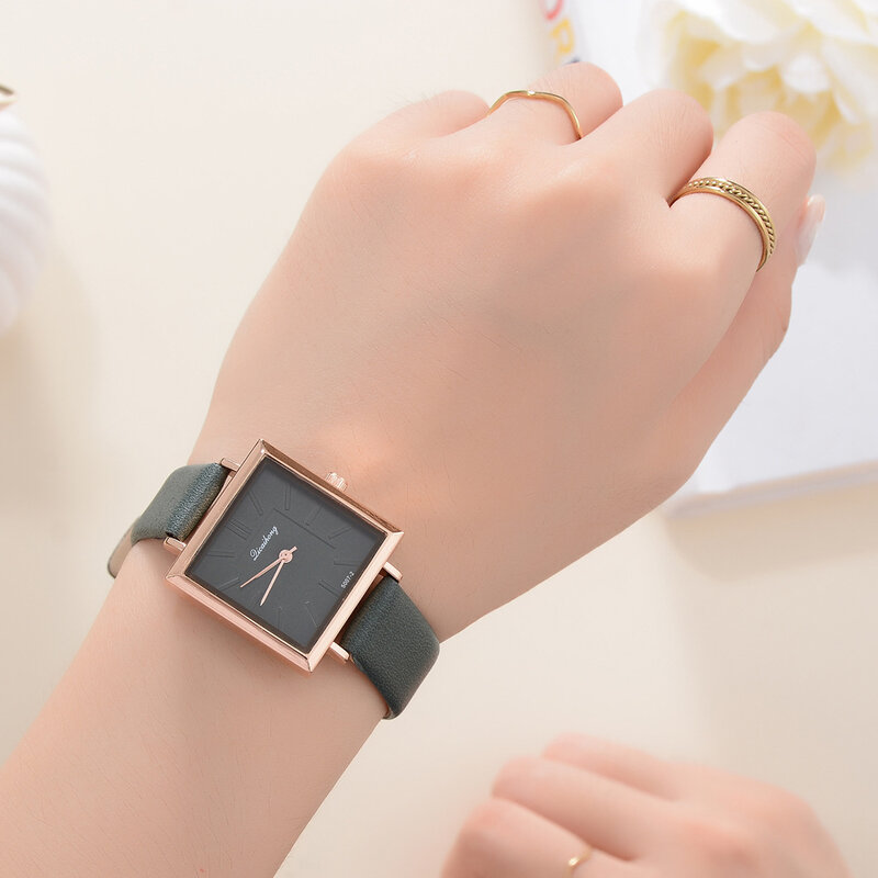 ساعة يد نسائية مربعة باللون الذهبي الوردي موضة 2021 ساعات يد كوارتز نسائية بسيطة من الجلد الصناعي PU ساعة يد نسائية هدية