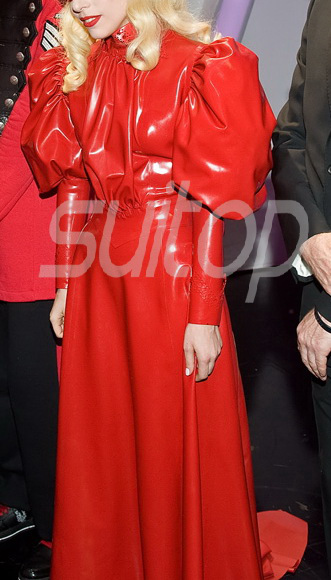 Gaun Karet Merah dengan Gaya Yang Sama Seperti GaGa SUITOP Hollywood Super Star