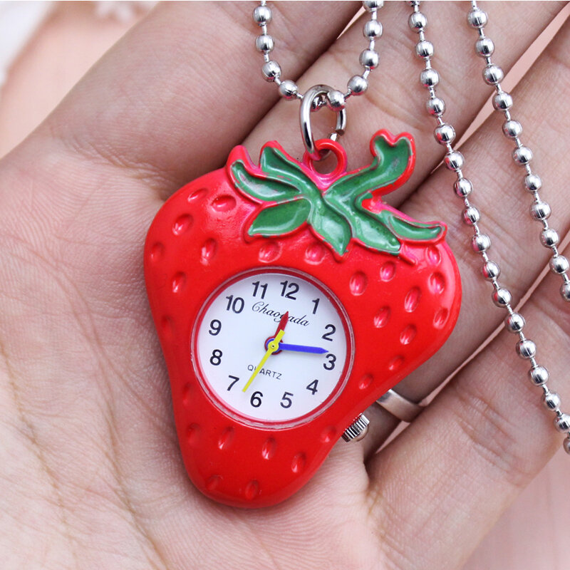 2024 dziewcząt kobiet cartoon naszyjnik kieszonkowy zegarki kwarcowe kreatywne breloczki urocza osobowość czerwona truskawka elektroniczny zegarek