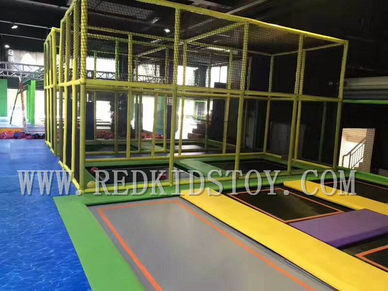 EU Standaard Verbazingwekkende Indoor Gymnastiek Trampoline Park Zowel voor Volwassenen en Kinderen HZ-LG045