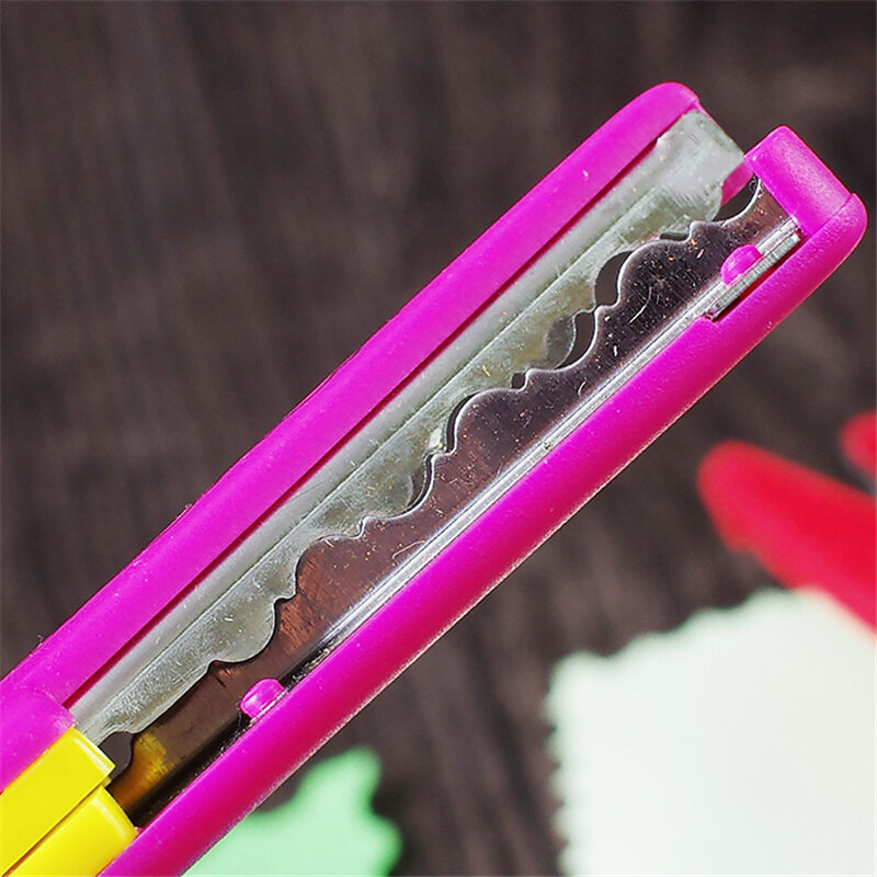 1 sztuk kolorowe nożyczki Laciness Metal i tworzywo sztuczne Diy Scrapbooking zdjęcie kolory nożyczki pamiętnik papieru dekoracji z 6 wzorów