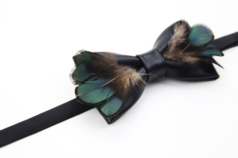 New Vận Chuyển Miễn Phí thời trang của Nam Giới nam 2017 người phụ nữ cà vạt lông Da đen bow tie gà đồng năm Mũ khuyến mãi