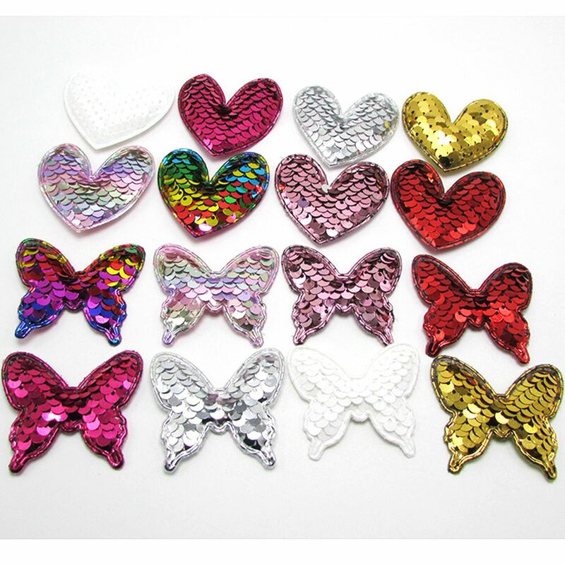 100 stks/partij shine rainbow sequin hart vlinder gewatteerde applique voor kinderen hoofddeksels kledingstuk schoen versieren DIY accessoires