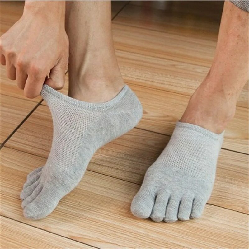 Chaussettes antidérapantes respirantes en coton pour hommes, chaussettes courtes invisibles, à cinq ou deux doigts, à la mode