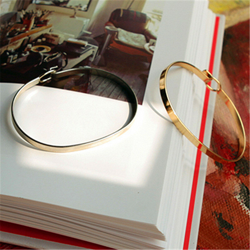 Bracelet géométrique en métal pour femme, accessoires de mode, cadeau, offre spéciale, 2023