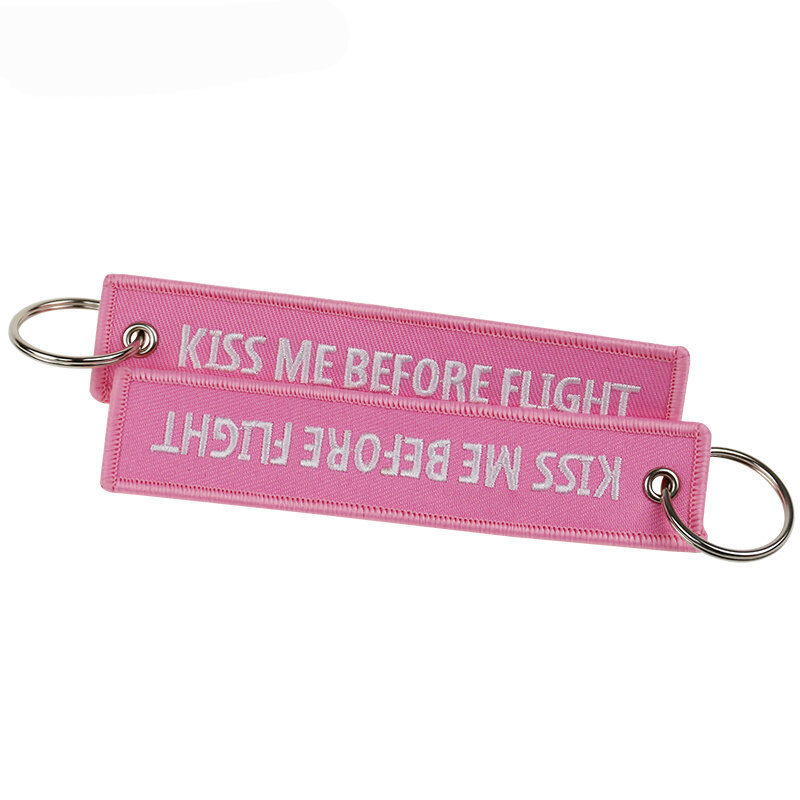 Llaveros con pompón para piloto, llaveros con diseño de KISS ME BEFORE FLIGHT, regalos de aviación para piloto Stitch, llaveros de color rosa OEM, 3 unids/lote