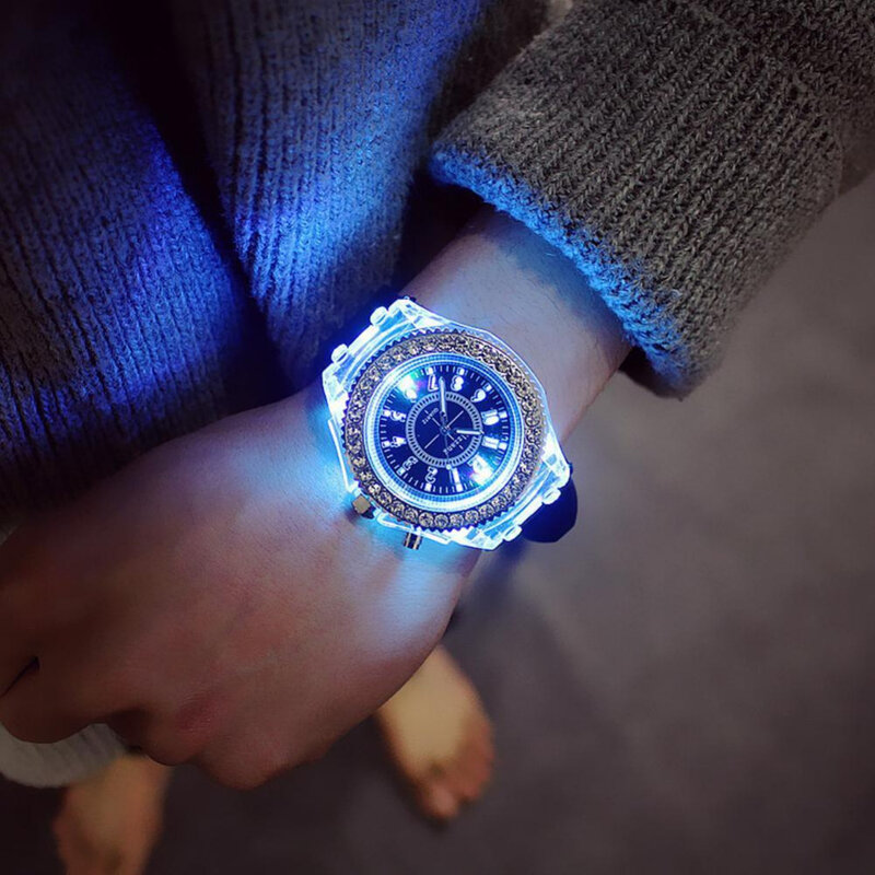 Świecące led zegarki sportowe damskie zegarki kwarcowe damskie zegarki na rękę silikonowe paski świecące Relojes Mujer lampa błyskowa led Luminous