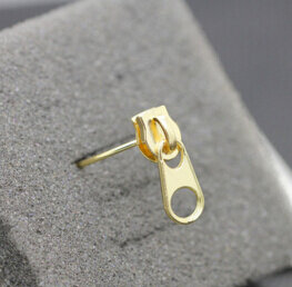 Timlee e019、送料無料、新ヴィンテージパンク金属ジッパースタッドのイヤリング、ファッションジュエリー卸売