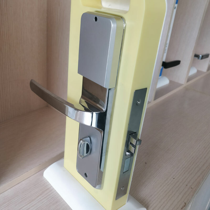 Manijas de puerta delantera sin llave, sistema de cerradura de puerta de hotel de aleación de zinc con software