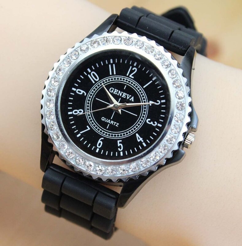 De cuero de la marca de lujo reloj de cuarzo de las señoras de las mujeres de moda pulsera de diamantes de imitación de reloj de pulsera