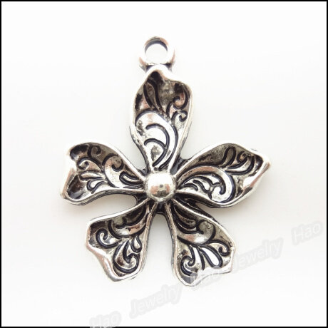 60 sztuk w stylu Vintage Charms wisiorek kwiat tybetański srebrny stop cynkowy Fit bransoletka naszyjnik DIY metalowe komponenty do biżuterii