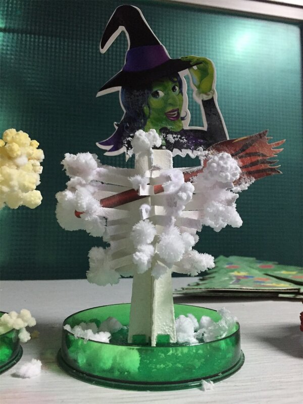 2019 17x10cm Purple DIY Magic Growing Halloween Witch Trees Magical Grow Paper Hallowmas Sorceress Tree Kit Science Kids Toys