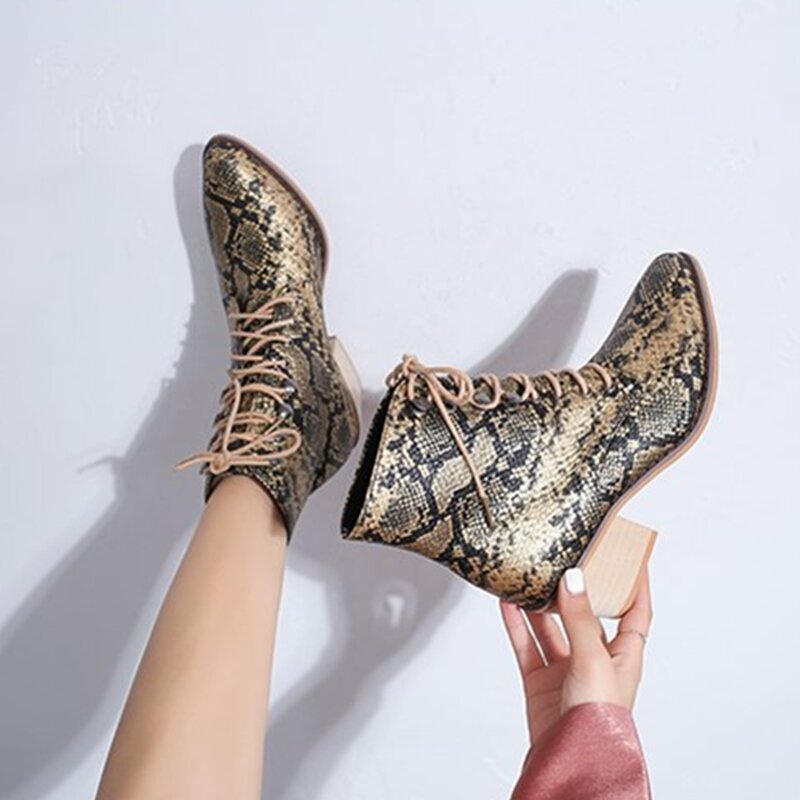 Ho Heave Women Boots Fashion Pointed Toe Women winter Boots Comfortable Square Heel Snake Print Shoes Women Non-slip Martin Boot