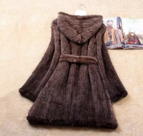 Mantel Bulu Cerpelai Rajutan Asli Alami Asli Musim Dingin Jaket Pakaian Luar Rajutan Panjang Buatan Tangan Mode Wanita dengan Sabuk Hoody