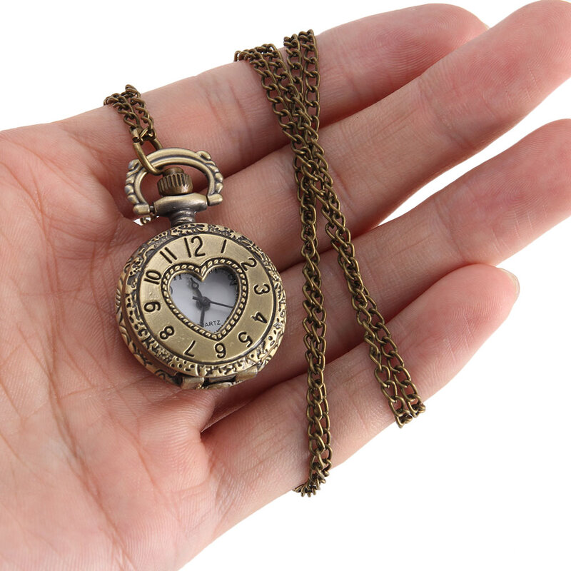 Vintage Bronze Color Quartz Pocket Watch, Corrente Legal, Oco, Pequeno Coração De Amor, Relógios, Presentes Pingente