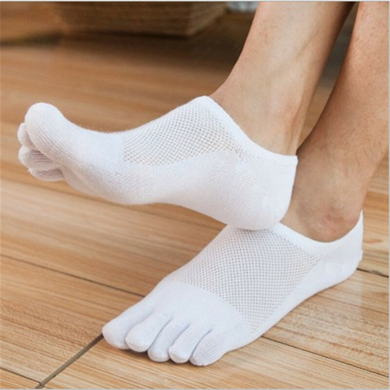 Calcetines de algodón antideslizantes para hombre, medias cortas invisibles de cinco o dos dedos, transpirables, a la moda, novedad