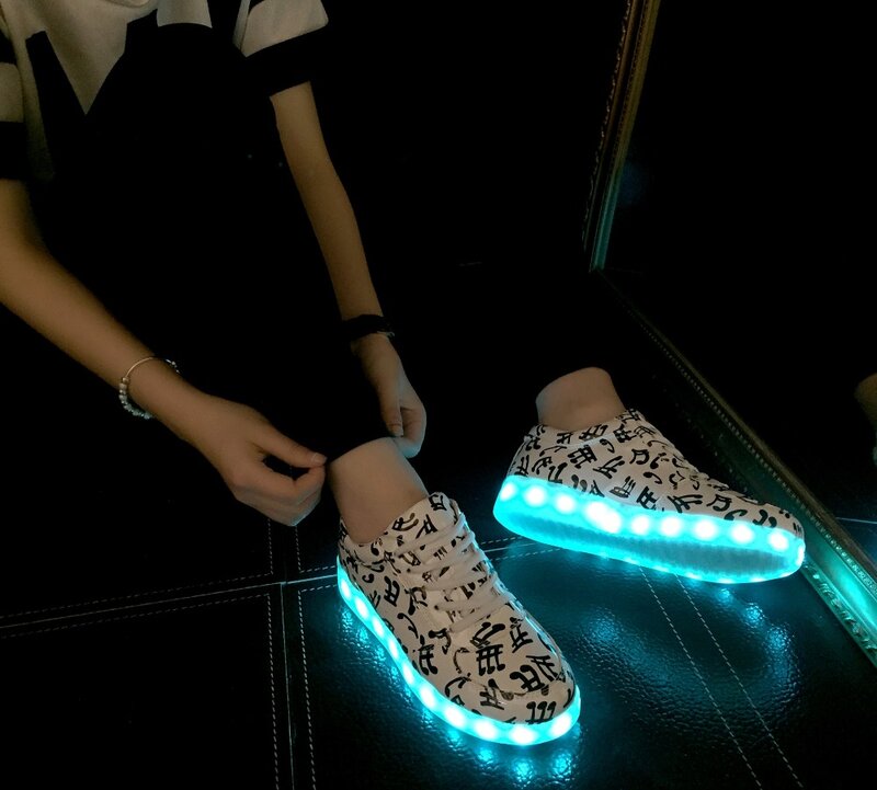 UncleJerry nuta świecące Led chłopięce buty sportowe typu Sneakers, dziewczyny, mężczyźni i kobiety latarkoładowarka USB Up buty moda dla dorosłych Party Shoes