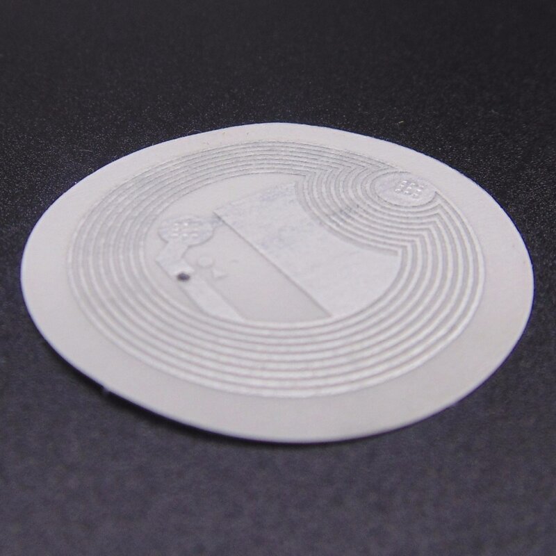 (10PCS/LOT) 25mm White NFC Stickers Protocol ISO14443A13.56MHz NTAG 213 Universal Label RFID Tags and All NFC Phones