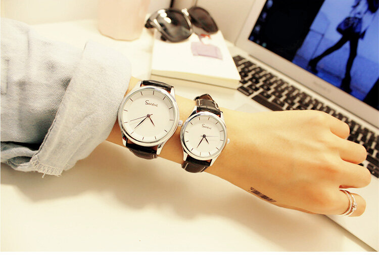 Señora estudiante versión coreana de la atmósfera casual simple tendencia reloj masculino mujer par de relojes moda tendencia