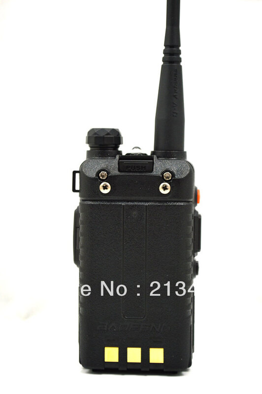 Nuovo arrivo uv-5re plus 136-174 mhz (rx/tx) e uhf400-(tx/rx) dual band 5 w/1 w 128ch fm 65-108 mhz con free auricolare