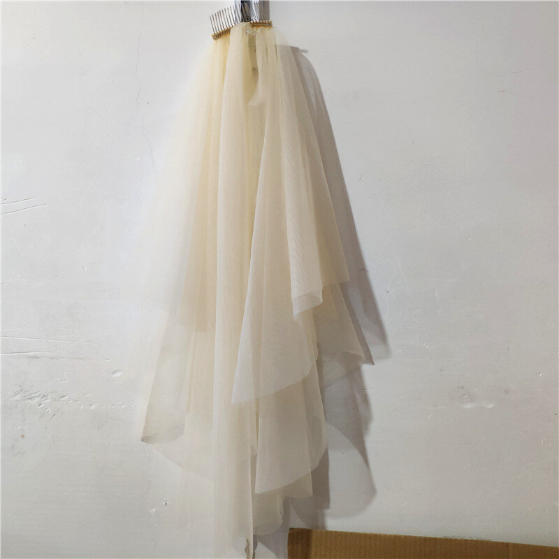 2 طبقة 70 سنتيمتر/90 سنتيمتر قص حافة الزفاف الحجاب بسيطة الشمبانيا الإصبع طول الزفاف الحجاب مشط معدني