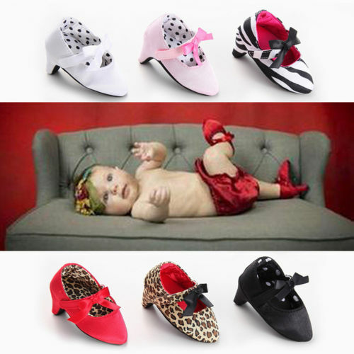 Sapatos de salto alto para meninas recém-nascidas, calçados antiderrapantes e com laço de leopardo para primeiros passos, para crianças pequenas