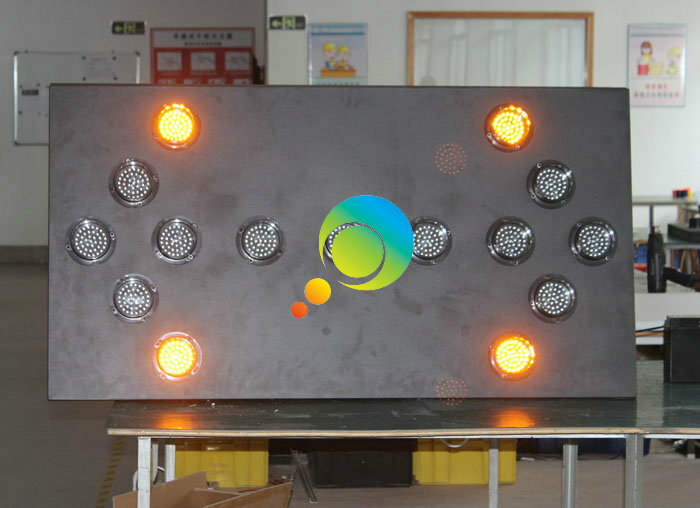 Nieuwe ontwerp hoge kwaliteit waterdichte 1200*600mm aluminium verkeer LED arrow board