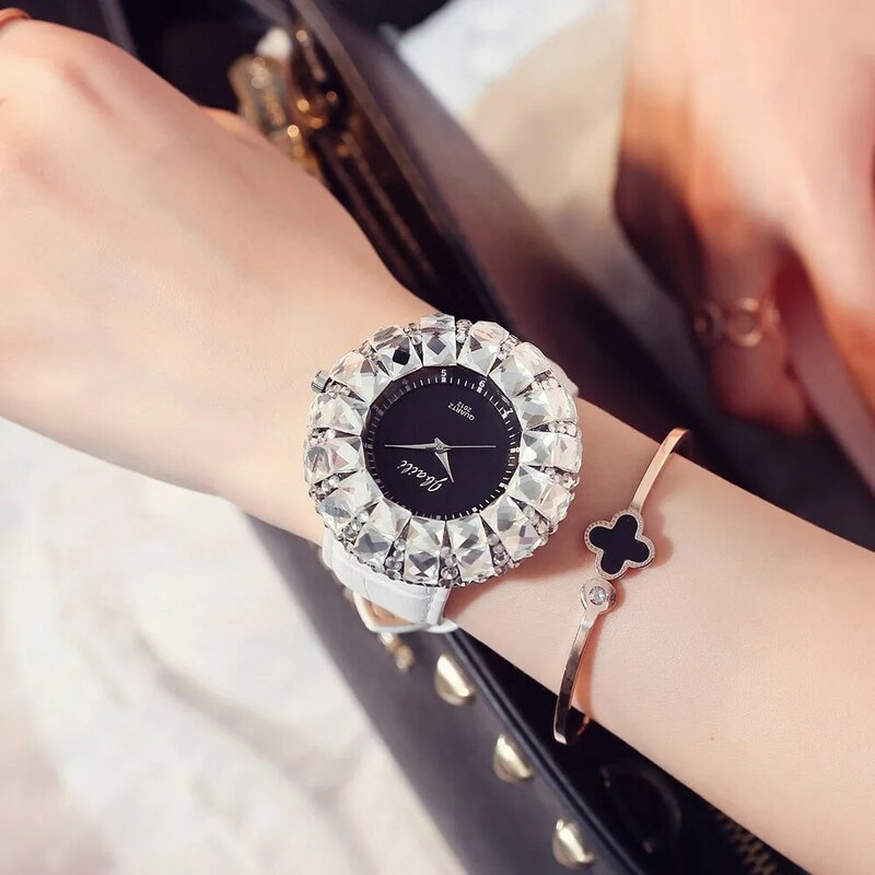 Luxury Women Watch Big White Drill Wrist Watch Lady New Fashion Design Diamond Quartz Watch Women Dress Red Clock Leather Strap