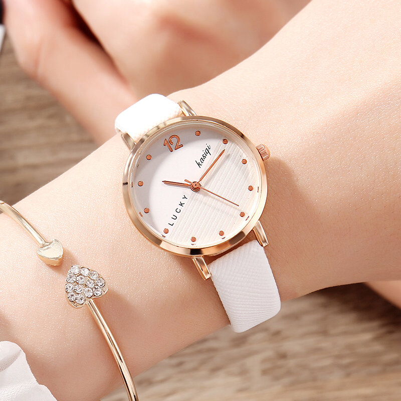 2018 new chic watch female middle school students Korean version of the simple trend retro small fresh college wind wild casual