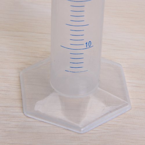 Tubo graduado plástico transparente acessível de 50 ml.