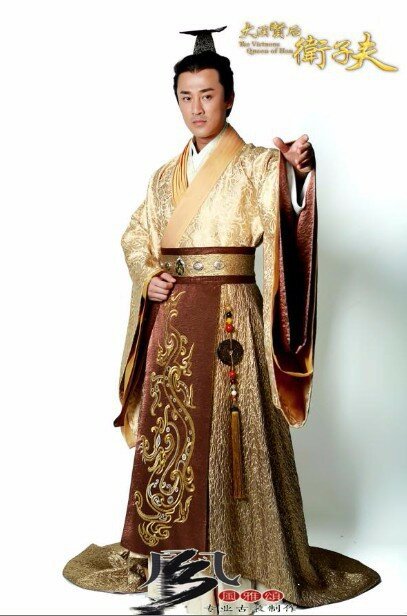 Costume d'empereur et de reine, film classique chinois, costume de télévision, tenue Hanfu vers le haut, haute qualité, ventes chaudes, 1er niveau