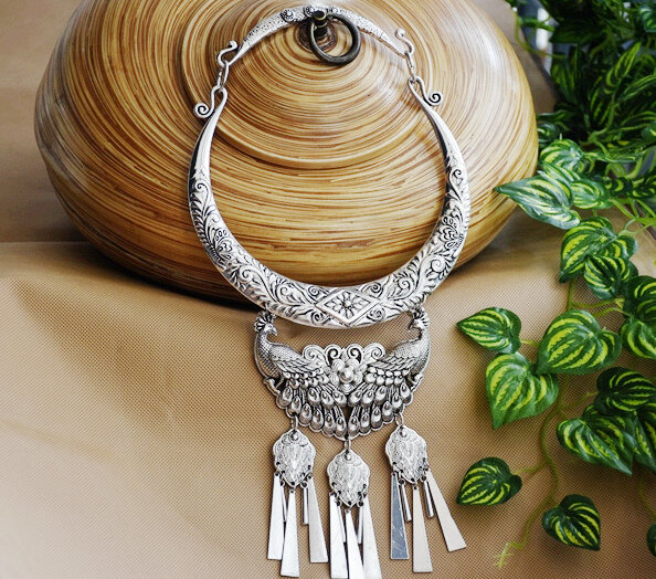 10 видов конструкций Blessed животные преувеличенный крутящий момент Miao серебро уникальное сценическое шоу ожерелье Этническая мода Винтажное колье свитер