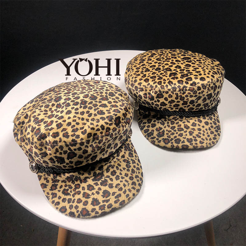 2018 New fashion Women's autumn and winter new leopard beret outdoor  woolen octagonal cap