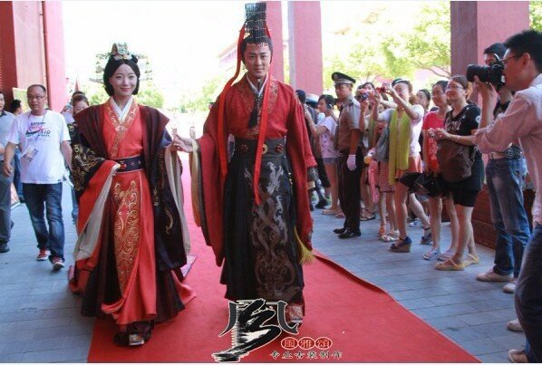 ชุด1st คุณภาพสูงภาพยนต์จีนคลาสสิกชุดราชวงศ์ชุดพระราชินีจักรพรรดิและจักรพรรดินีฮันฟู