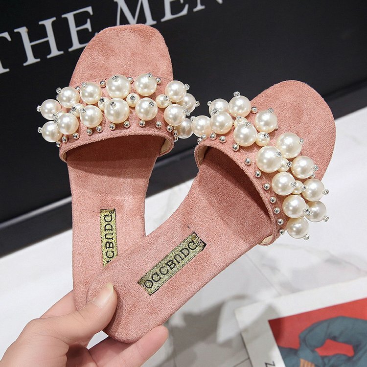 Nuevos zapatos de playa de perlas de mujer Sandalias planas de verano 2019 zapatos de mujer Zapatillas de moda de mujer zapatos de lujo zapatillas de diseñador de mujer