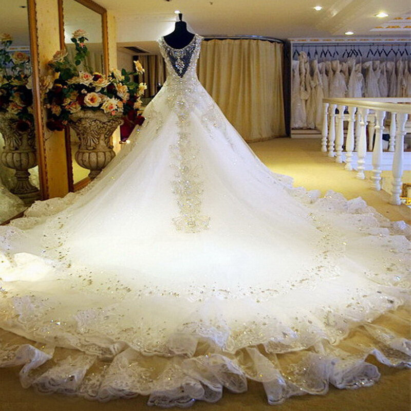 فستان زفاف فاخر 2016 مطرز بالكريستال التشيكي طول الأرض الأميرة الدانتيل فستان الزفاف أحدث تصميم عصري بدون قطار