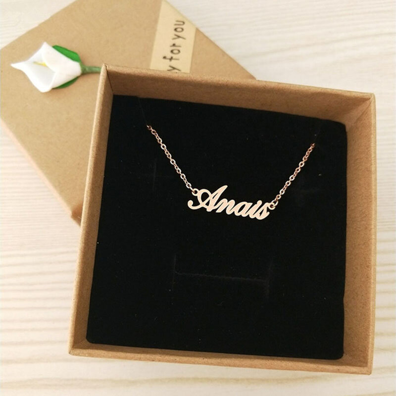 DODOAI Custom Names Necklace Personalized 1-5 Multiple Names Family Numbers Nameplate Pendant Stainless Steel Necklace for Women