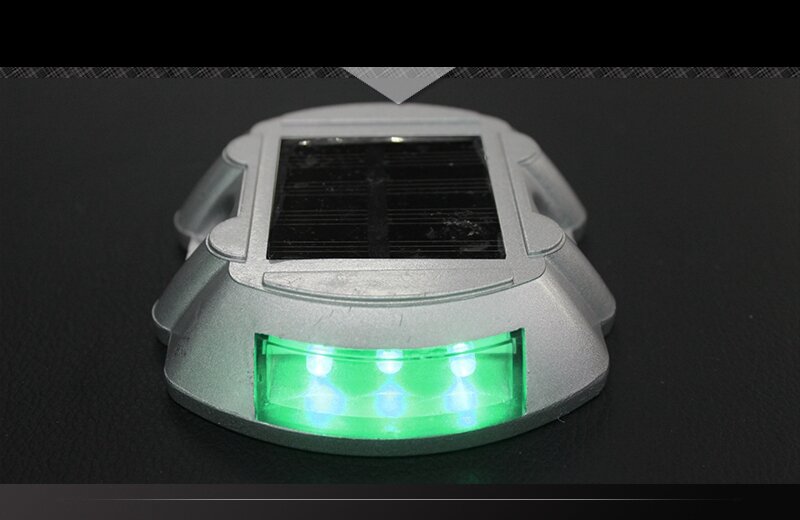 Luz verde alimentada por energía Solar, Sensor nocturno sin mantenimiento, autoluminoso, para la zona comercial de la acera