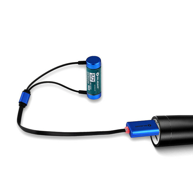 Cargador USB magnético UC de Olight Compatible con baterías de litio con un voltaje nominal entre 3,6 V y 3,7 V. Las pilas de NiMH