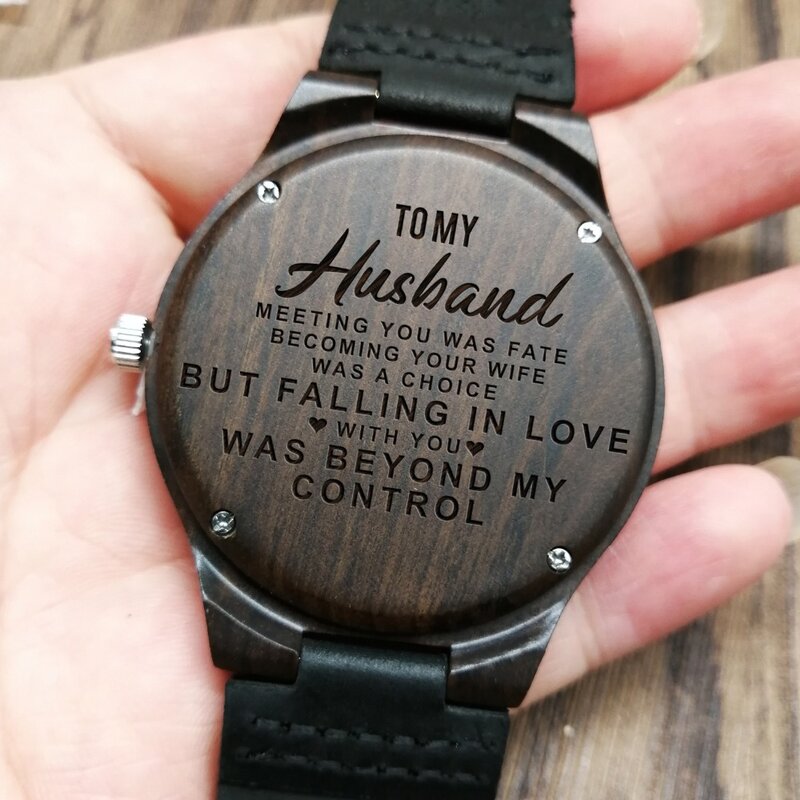 Relógio de madeira gravado para o meu marido conhecer você foi destino tornar-se sua esposa foi uma escolha