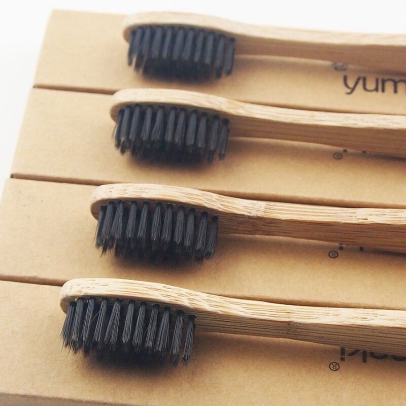 Confezione da 12 spazzolini da denti morbidi neri spazzolino da denti in bambù spazzolino da denti in legno capitello a setole morbide manico in legno in fibra di bambù