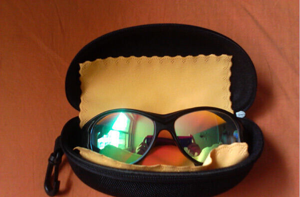 نظارة واقية مع قطع ليزر ، 1064 نانومتر ، YAG ، OD 6