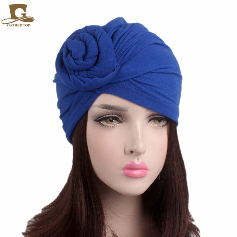Kobiety Turban Top Knot ozdobna z kwiatem Headwrap muzułmańskie panie osłona na włosy ciepła czapka typu Beanie nakrycia głowy solidna kolorowa czapka akcesoria do włosów