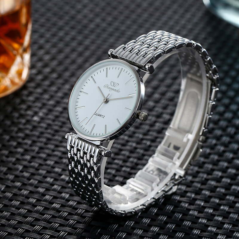Nuevo reloj de pulsera de cuarzo a prueba de agua de marca de lujo para mujer