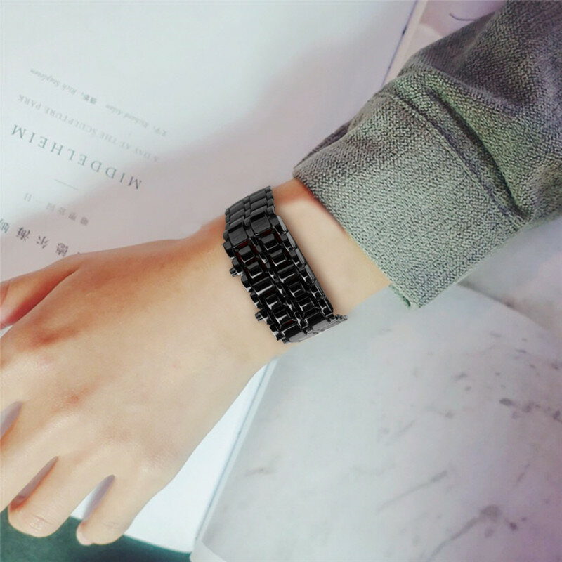 Mode noir plein métal numérique lave montre-bracelet fer métal rouge LED samouraï pour hommes garçon Sport Simple Wathes
