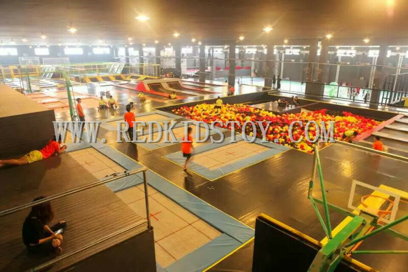 China Top Kwaliteit Gymnastiek Trampoline Park Maatwerk Volwassenen Indoor Grote Trampoline HZ-LG021