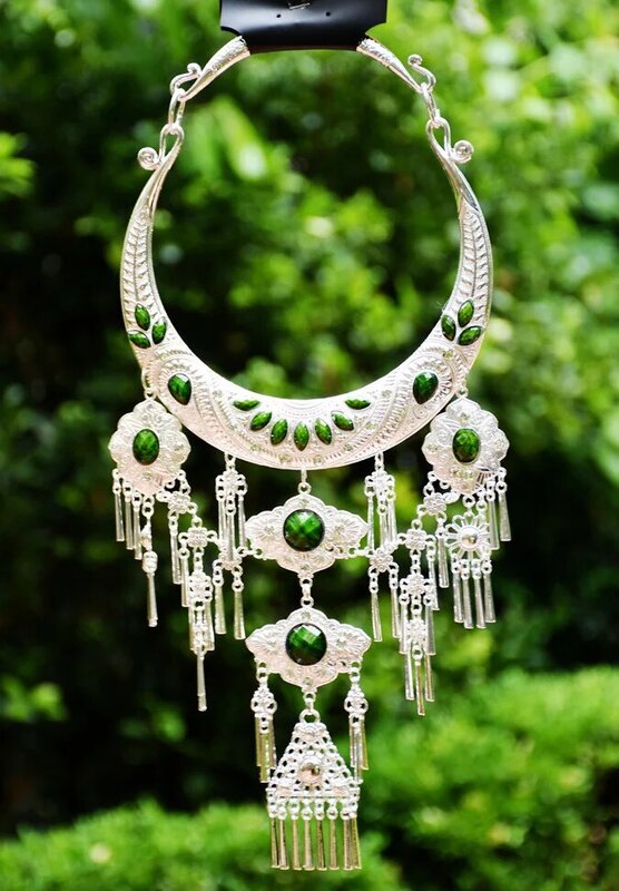 Multidesign Ethnic Fashion Vintage Embroidery Sweater Necklace Exaggerated Torque Miao Silver Unique Stage Show Necklace